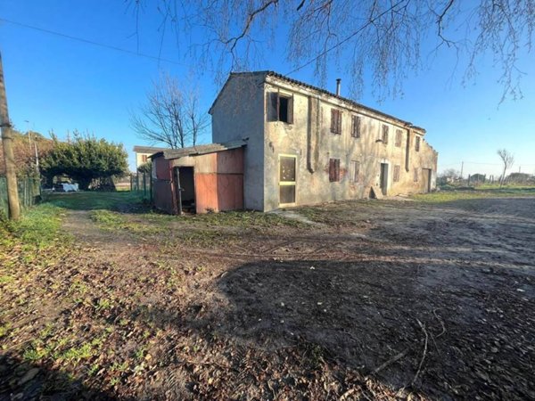 casa indipendente in vendita a Legnago in zona Vangadizza