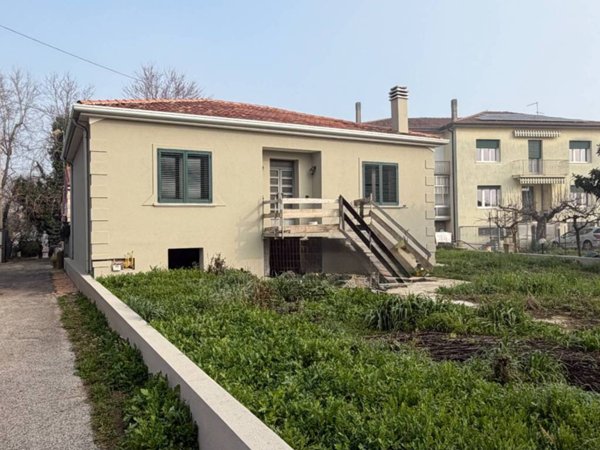 casa indipendente in vendita a Legnago in zona Vangadizza
