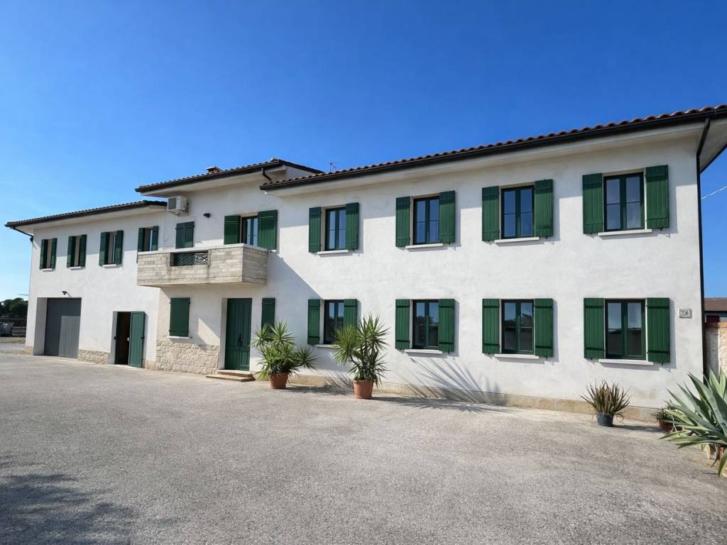 casa indipendente in vendita a Legnago in zona Porto