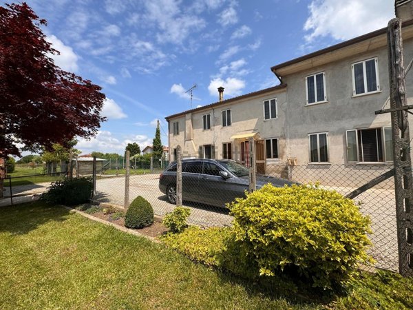 casa indipendente in vendita a Legnago in zona Canove