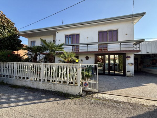 casa indipendente in vendita a Legnago in zona Vigo