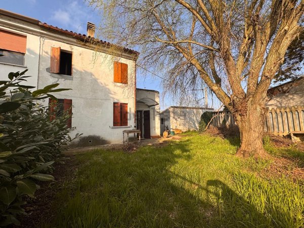 casa indipendente in vendita a Legnago in zona San Pietro