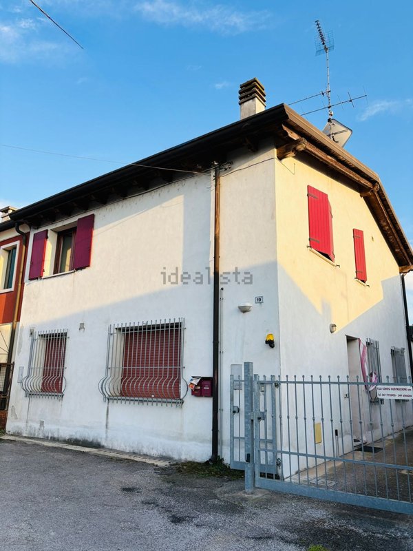 appartamento in vendita a Legnago in zona San Pietro