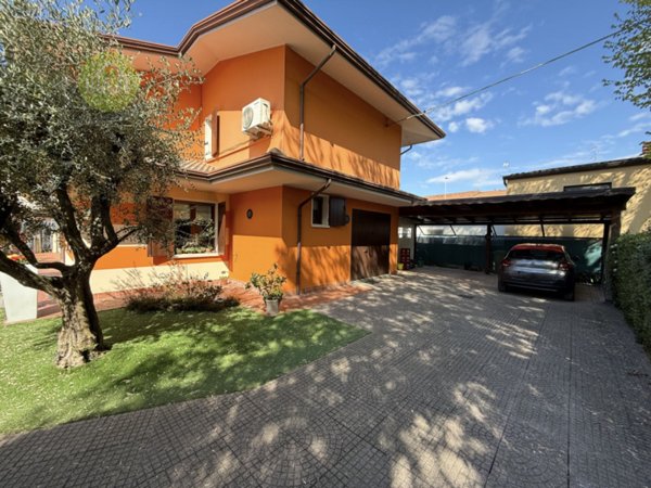 casa indipendente in vendita a Legnago in zona Terranegra