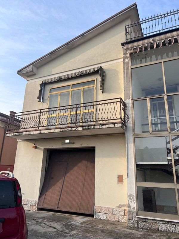 appartamento in vendita a Legnago in zona Casette