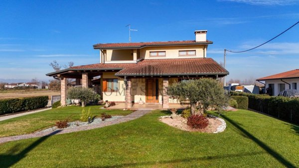 casa indipendente in vendita a Legnago