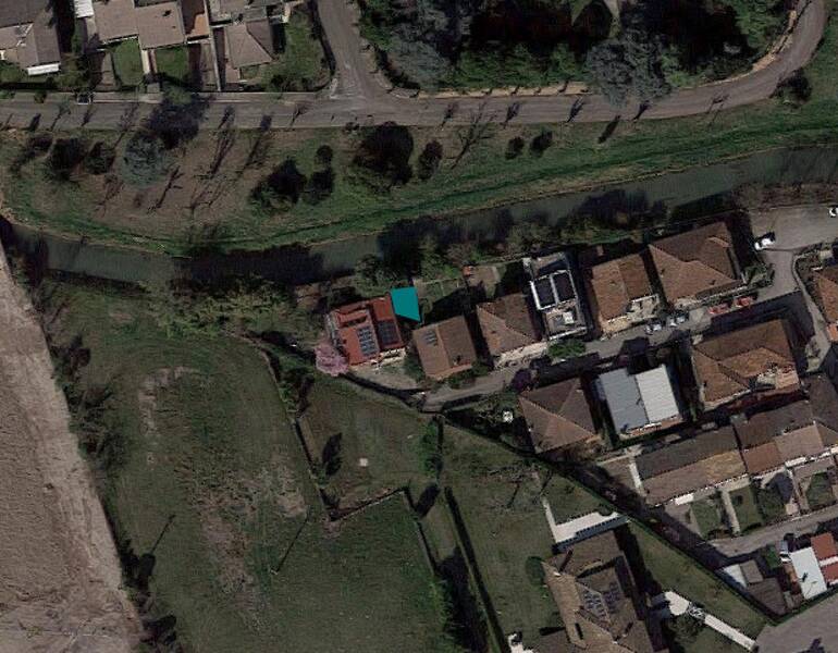 terreno in vendita a Legnago in zona Porto