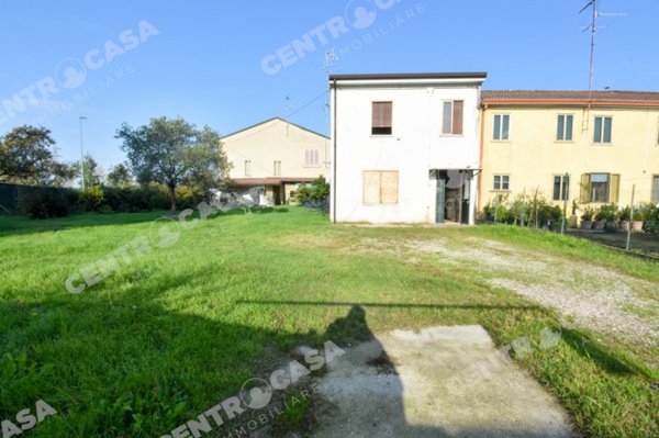 casa semindipendente in vendita a Legnago in zona Terranegra