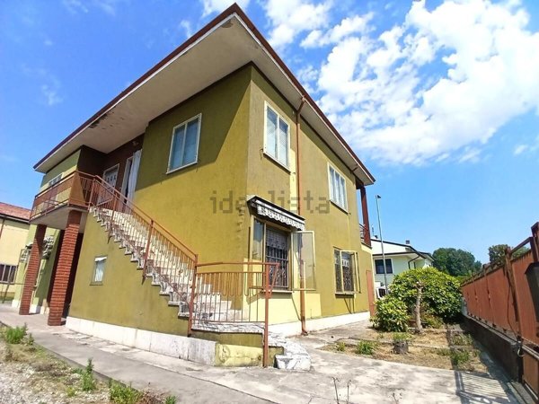 casa indipendente in vendita a Legnago in zona Porto