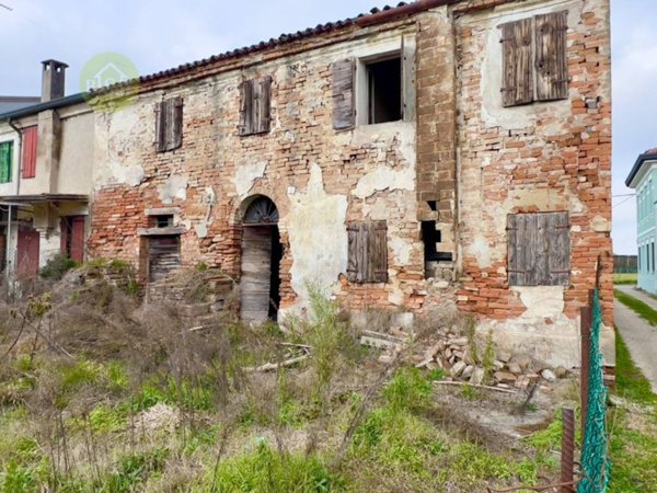 casale in vendita a Legnago in zona Canove