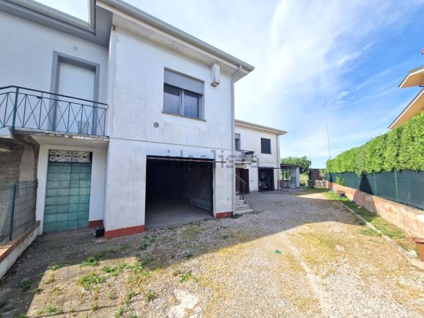 locale di sgombero in vendita a Legnago