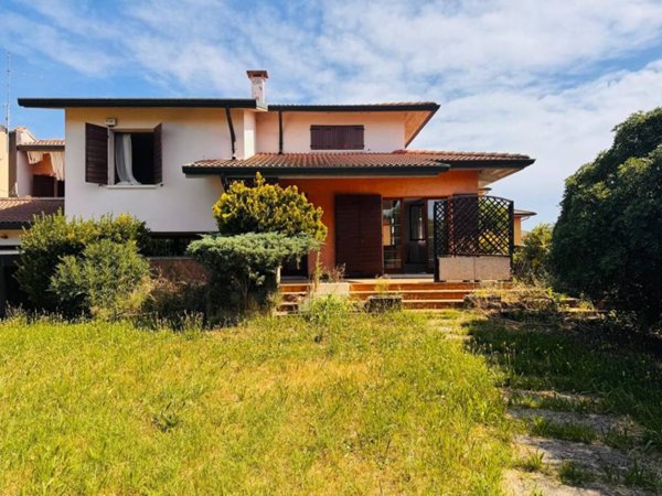 casa indipendente in vendita a Legnago in zona Casette