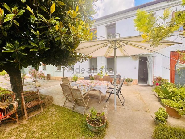 casa indipendente in vendita a Legnago in zona San Pietro