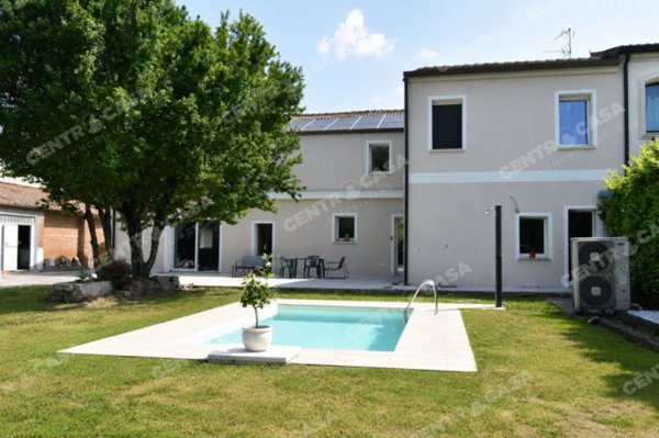 casa indipendente in vendita a Legnago in zona Vigo