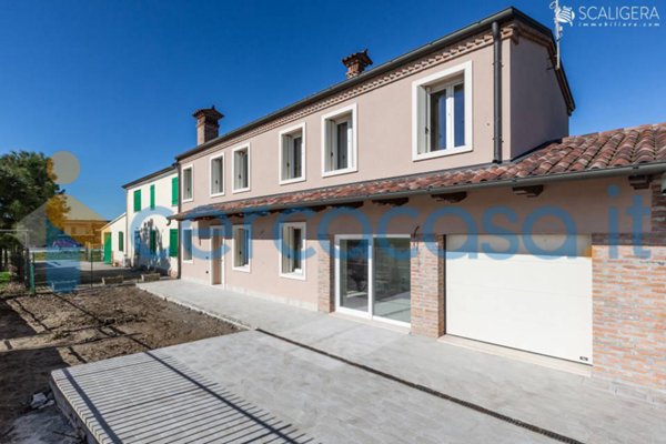 casa indipendente in vendita a Legnago in zona Legnago