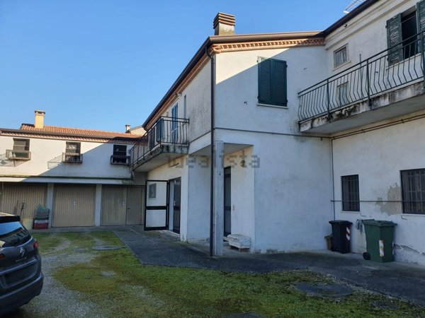 negozio in vendita a Legnago in zona San Pietro