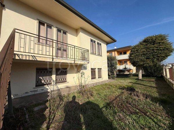 casa indipendente in vendita a Legnago in zona Porto