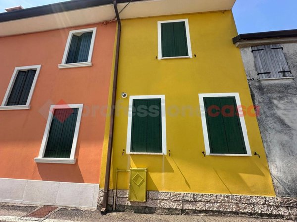 casa indipendente in vendita a Legnago in zona Porto
