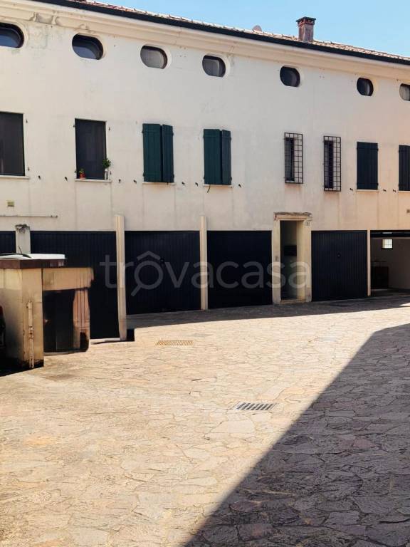 appartamento in vendita a Legnago in zona Porto