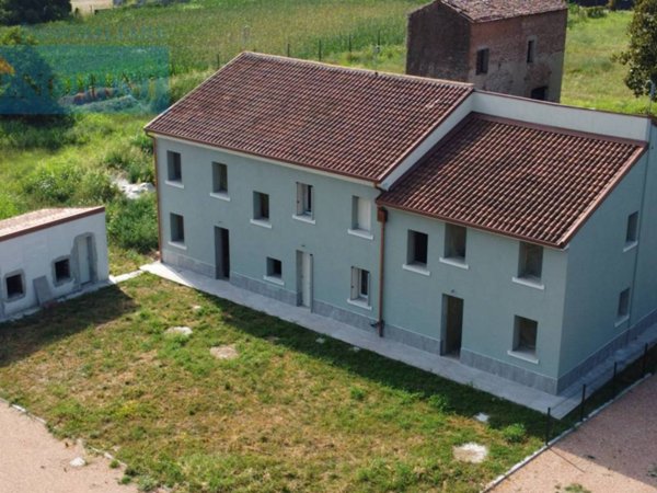 casa indipendente in vendita a Legnago in zona Terranegra