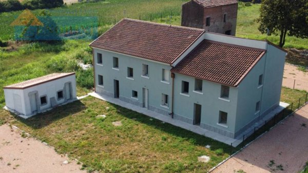 casa indipendente in vendita a Legnago in zona Terranegra