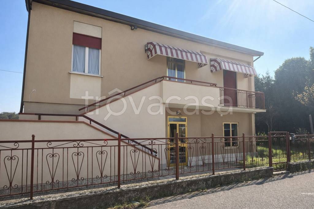 appartamento in vendita a Legnago in zona Vangadizza