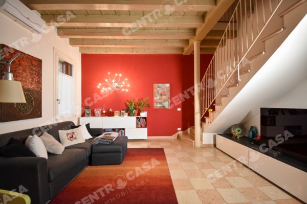 casa indipendente in vendita a Legnago in zona Porto