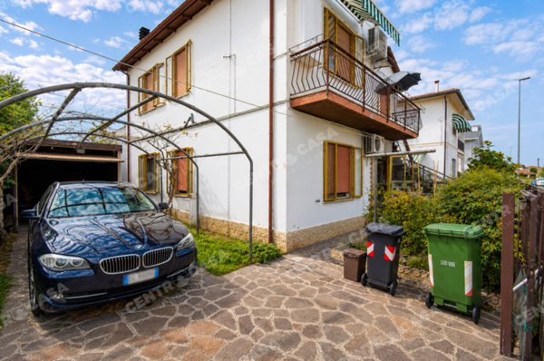 casa indipendente in vendita a Legnago in zona San Pietro