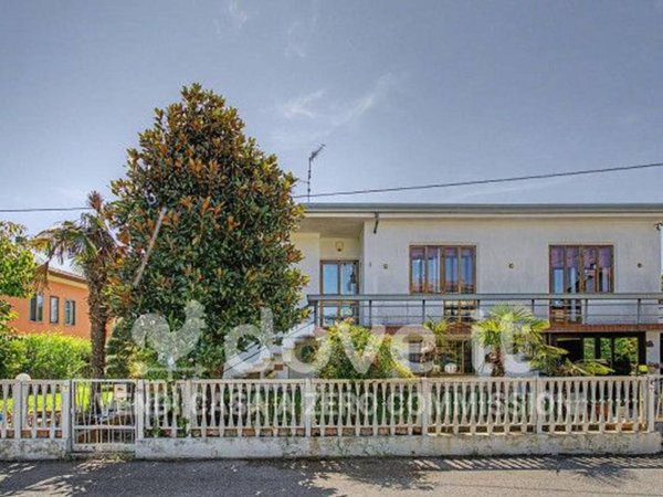 casa indipendente in vendita a Legnago in zona Vigo