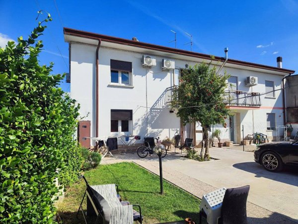 casa indipendente in vendita a Legnago in zona Porto