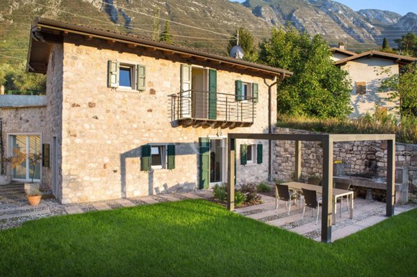 casa indipendente in vendita a Malcesine