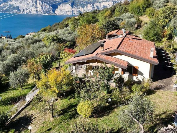 casa indipendente in vendita a Malcesine