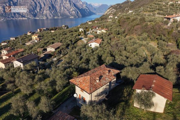 casa indipendente in vendita a Malcesine