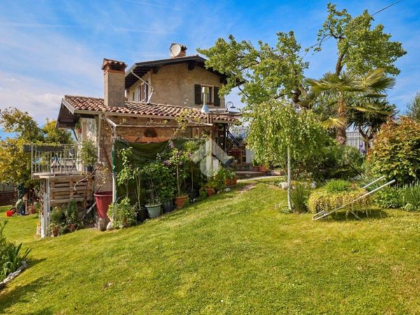 casa indipendente in vendita a Malcesine in zona San Maggiore