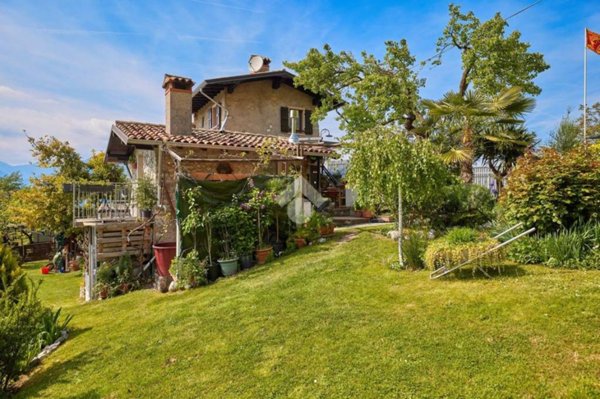 casa indipendente in vendita a Malcesine in zona San Maggiore