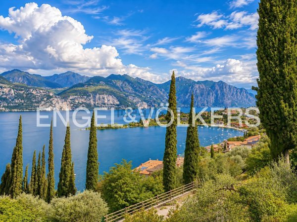 casa indipendente in vendita a Malcesine in zona Val di Sogno