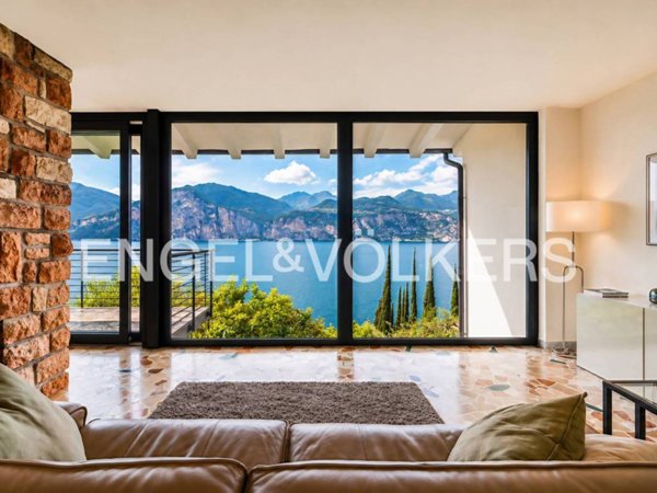 casa indipendente in vendita a Malcesine in zona Val di Sogno