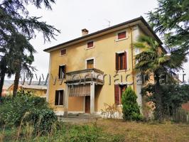 casa indipendente in vendita a Marano di Valpolicella in zona Valgatara