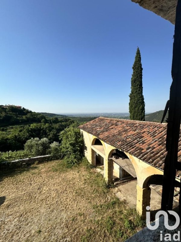 casa indipendente in vendita a Marano di Valpolicella