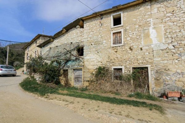 casa indipendente in vendita a Marano di Valpolicella