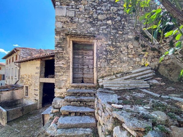 casale in vendita a Marano di Valpolicella in zona San Rocco