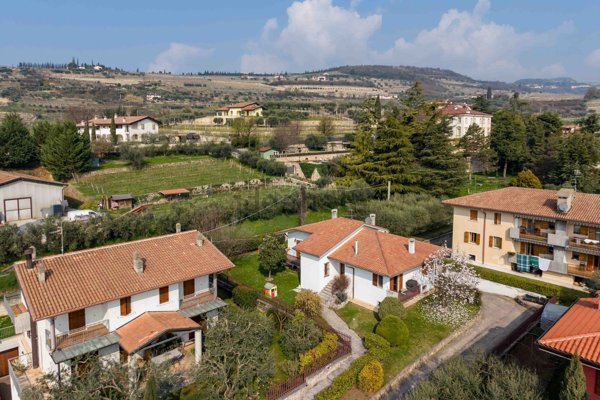 casa indipendente in vendita a Marano di Valpolicella in zona Valgatara