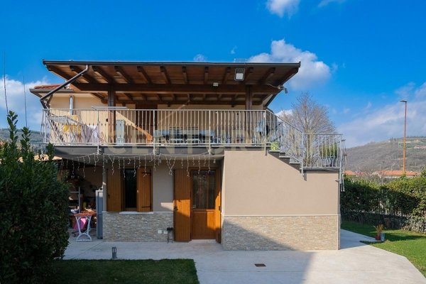 casa indipendente in vendita a Mezzane di Sotto