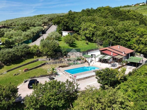 casa indipendente in vendita a Mezzane di Sotto
