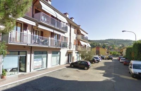 locale di sgombero in vendita a Mezzane di Sotto