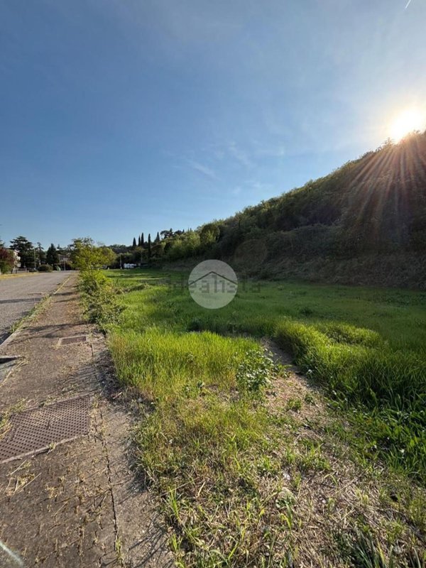 terreno edificabile in vendita a Mezzane di Sotto