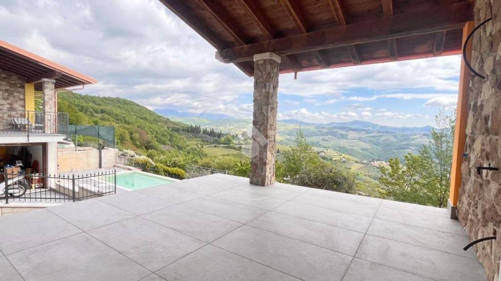 casa indipendente in vendita a Mezzane di Sotto
