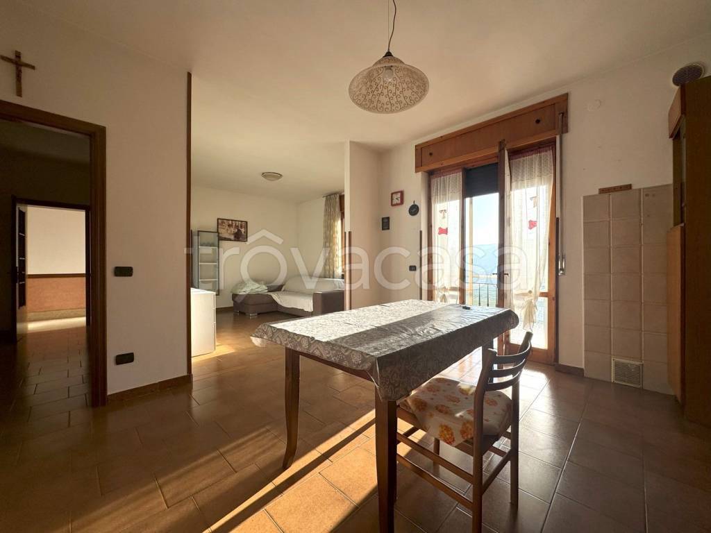 appartamento in vendita a Montecchia di Crosara