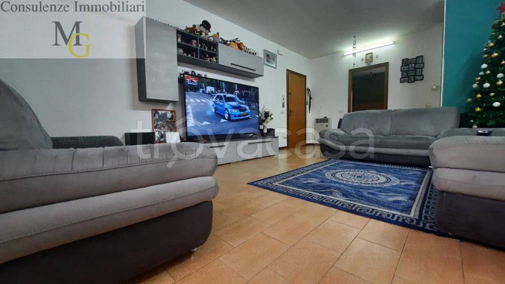 appartamento in vendita a Montecchia di Crosara