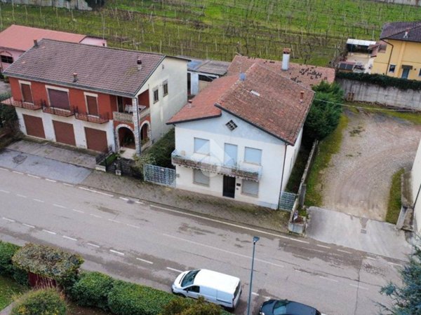 casa indipendente in vendita a Montecchia di Crosara